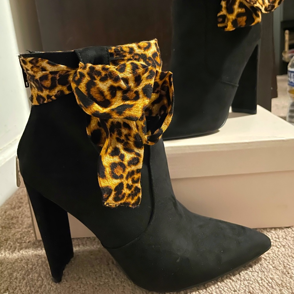 Black Ankle Bootie w/ Cheetah Print Scarf